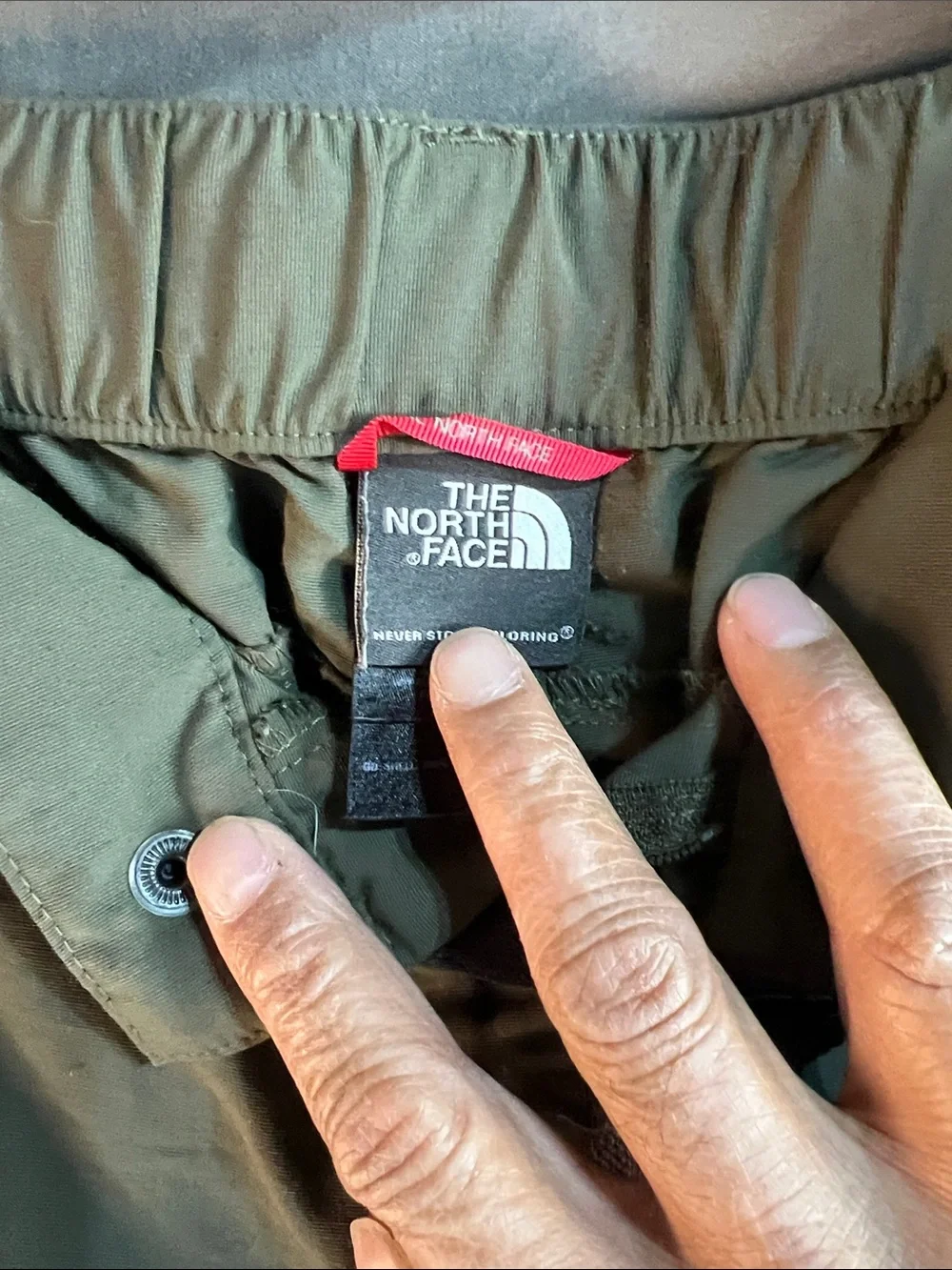North face Olive Green Convertible cargo waterproof men’s LG